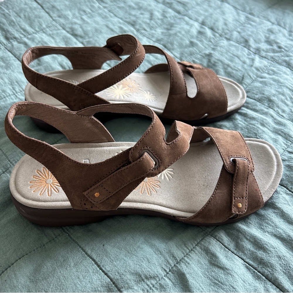 Dansko Brown Leather Women’s Sandals, Size 8